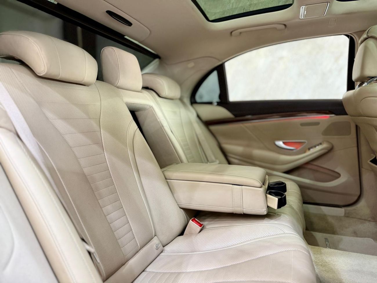 Mercedes-Benz S 500 Std 4.7L Mercedes S500 AMG II 2015 II Full Loaded