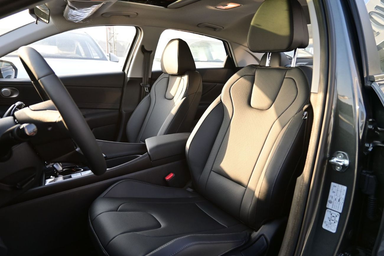 Hyundai Elantra Hyundai Elantra 1.5L Petrol, Model 2025, Color Grey