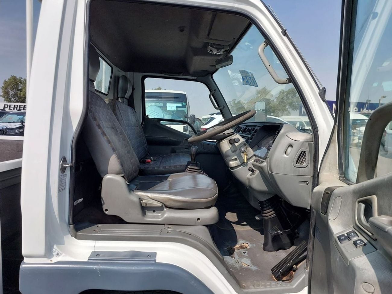 Mitsubishi Fuso Canter (RAMADAN OFFER) MITSUBISHI CANTER TRUCK RHD 1996 MODEL 4.6 L DIESEL MANUAL(PM20447)