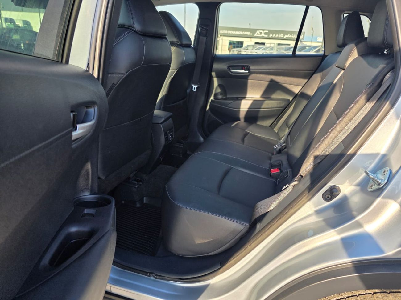 تويوتا كورولا كروس 2.0 XLE (AWD)