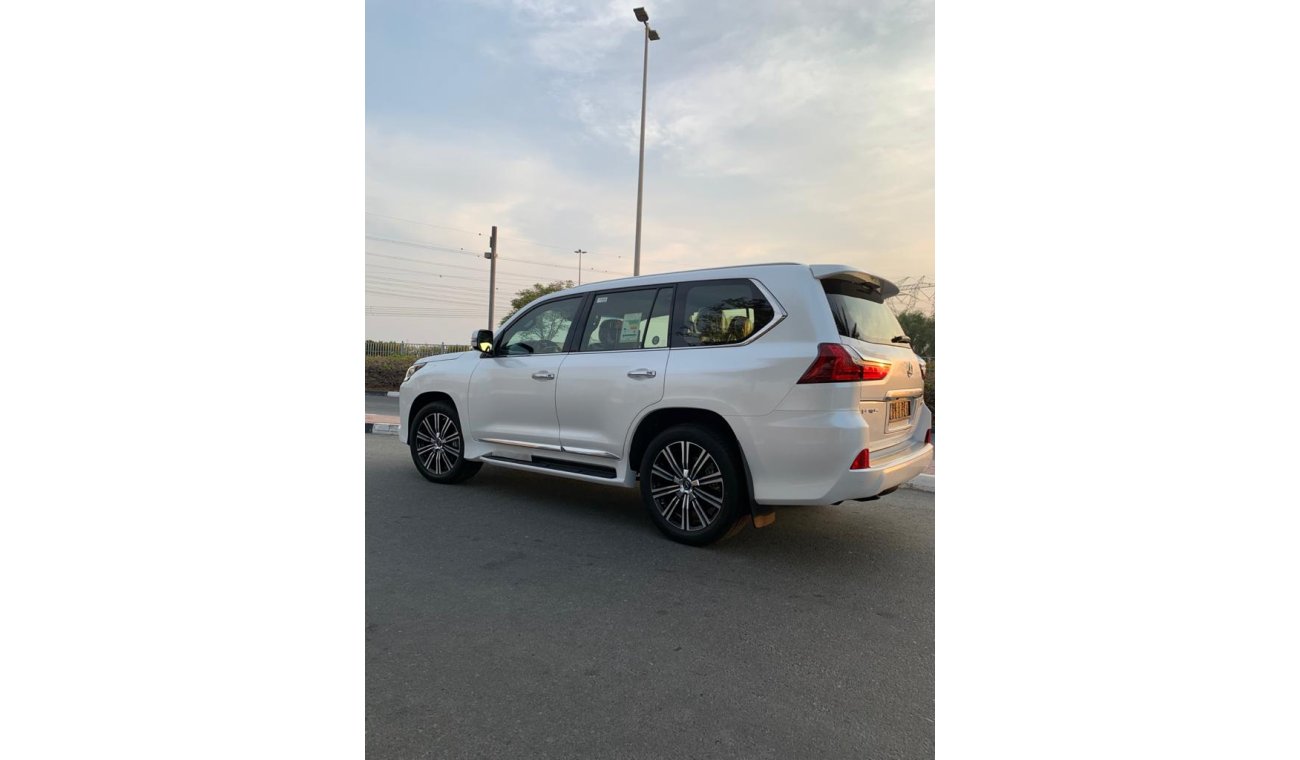 لكزس LX 570 Platinum GCC 2020 Brand NEW Full Option