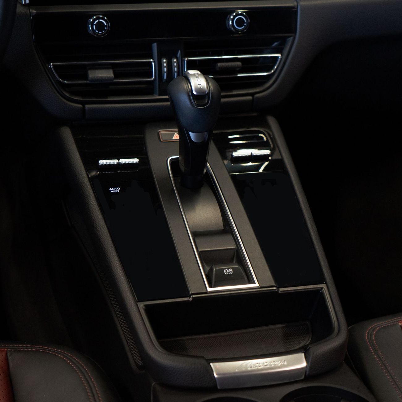 Porsche Macan Std 2.0L (260 HP)