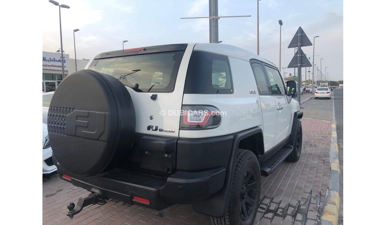 تويوتا إف جي كروزر تويوتا FG موديل 2015 خليجي  دفلوك GXR مالك واحد من الوكاله السياره 2 مفتاح