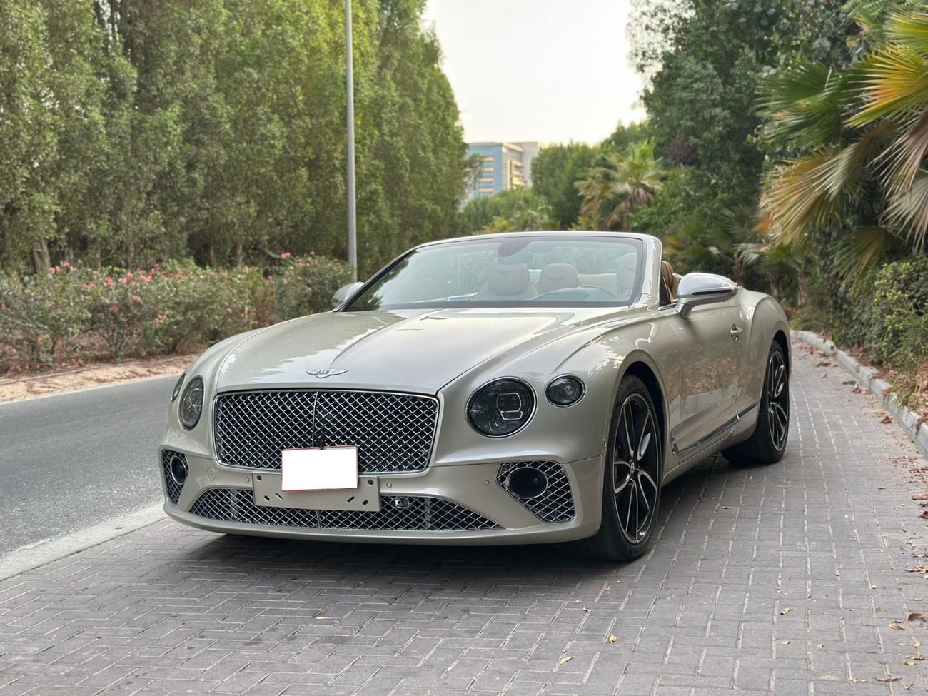 بنتلي كونتيننتال جي تي 4.0T V8 | 2019 | GCC Specs | Immaculate Condition | Full Bentley History
