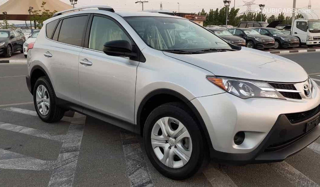 Toyota RAV4 2014 Silver color NEAT AND CLEAN CAR, READY TO DRIVE