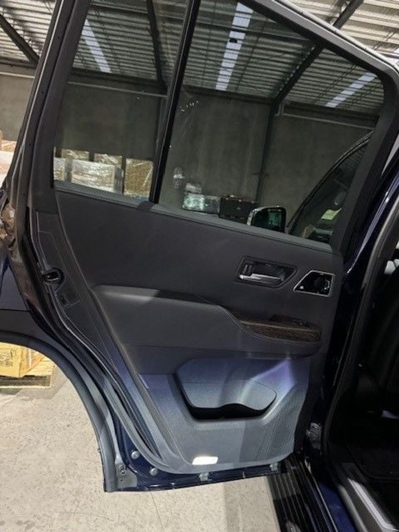 تويوتا لاند كروزر SAHARA DIESEL AUTO 15KM NEW FULL OPTIONS RIGHT-HAND-DRIVE