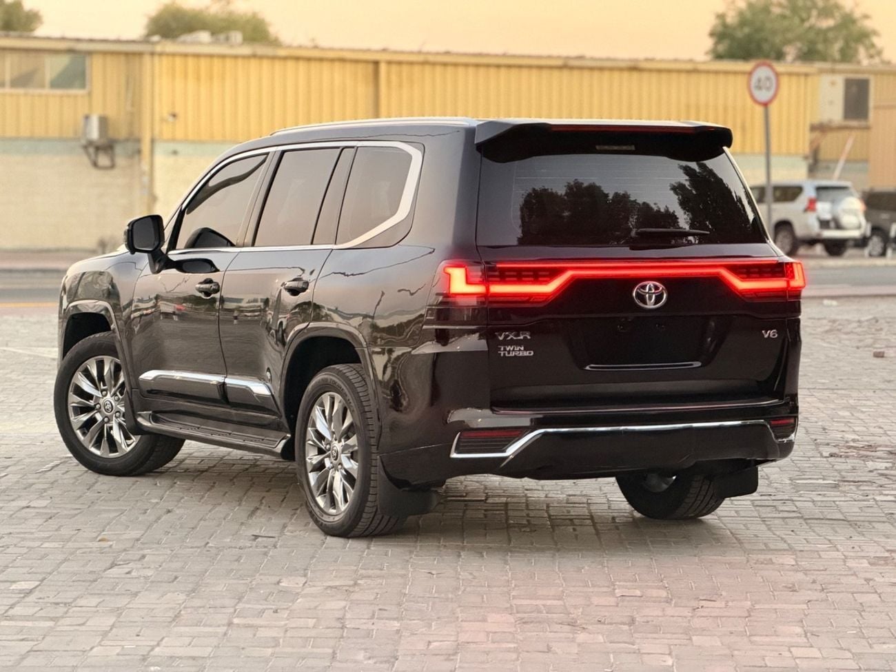 Toyota Land Cruiser GXR Landcruiser V6 4.0L Full Option 2018 Upgrade 2024