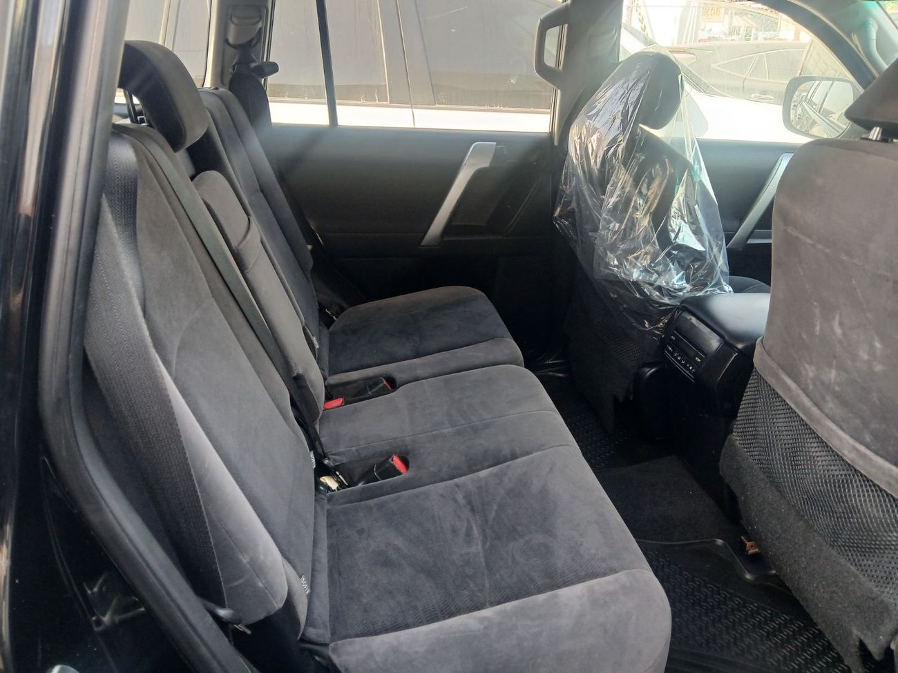 Toyota Prado Toyota prado 2014Model 3.0L v4 Diesel Engine Colour Black Transmission Automatic Interior.Black push