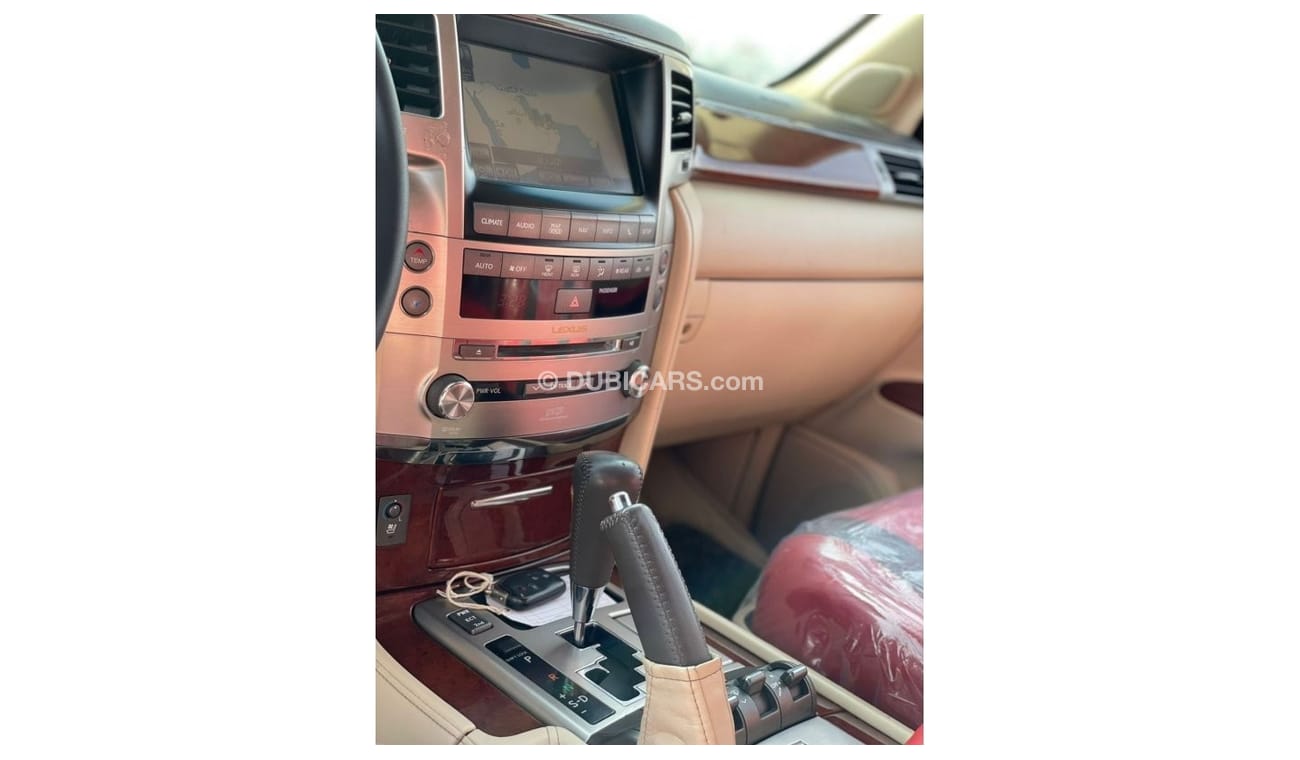 Lexus LX 570 *Offer*2013 LEXUS LX570 5.7L V8   / EXPORT ONLY