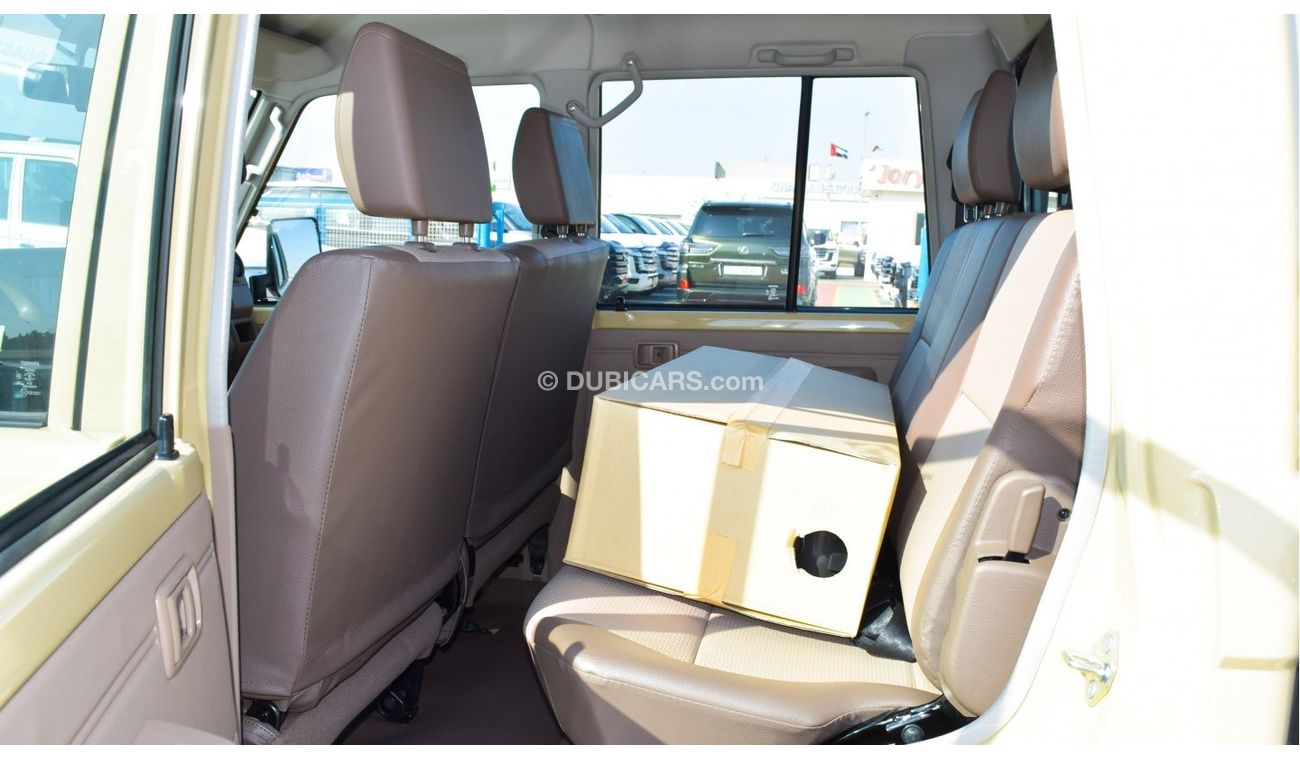 Toyota Land Cruiser Pick Up 79 DOUBLE CAB PICKUP V6 4.2L DIESEL 4WD MANUAL TRANSMISSION