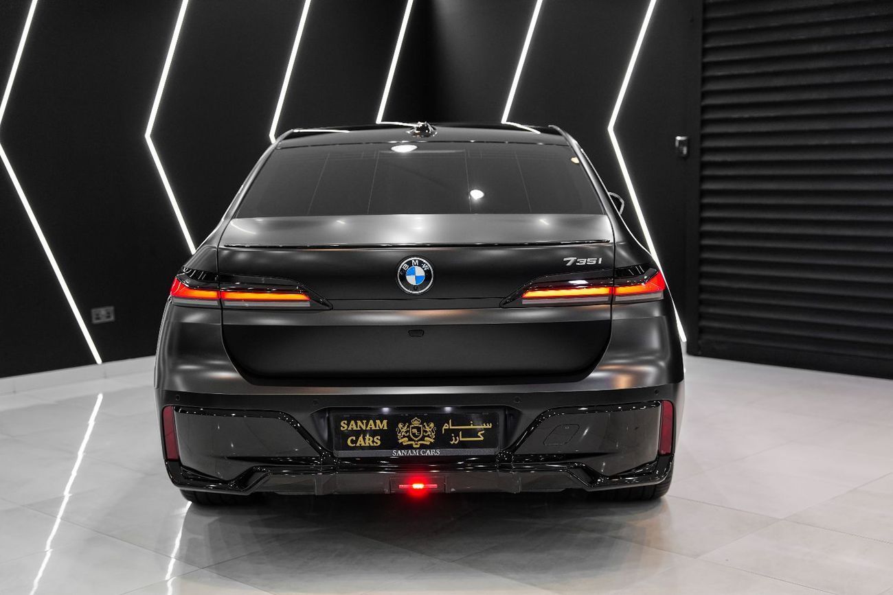 بي أم دبليو 735i M Sport Package, Executive Lounge, AGMC Warranty + Service!!