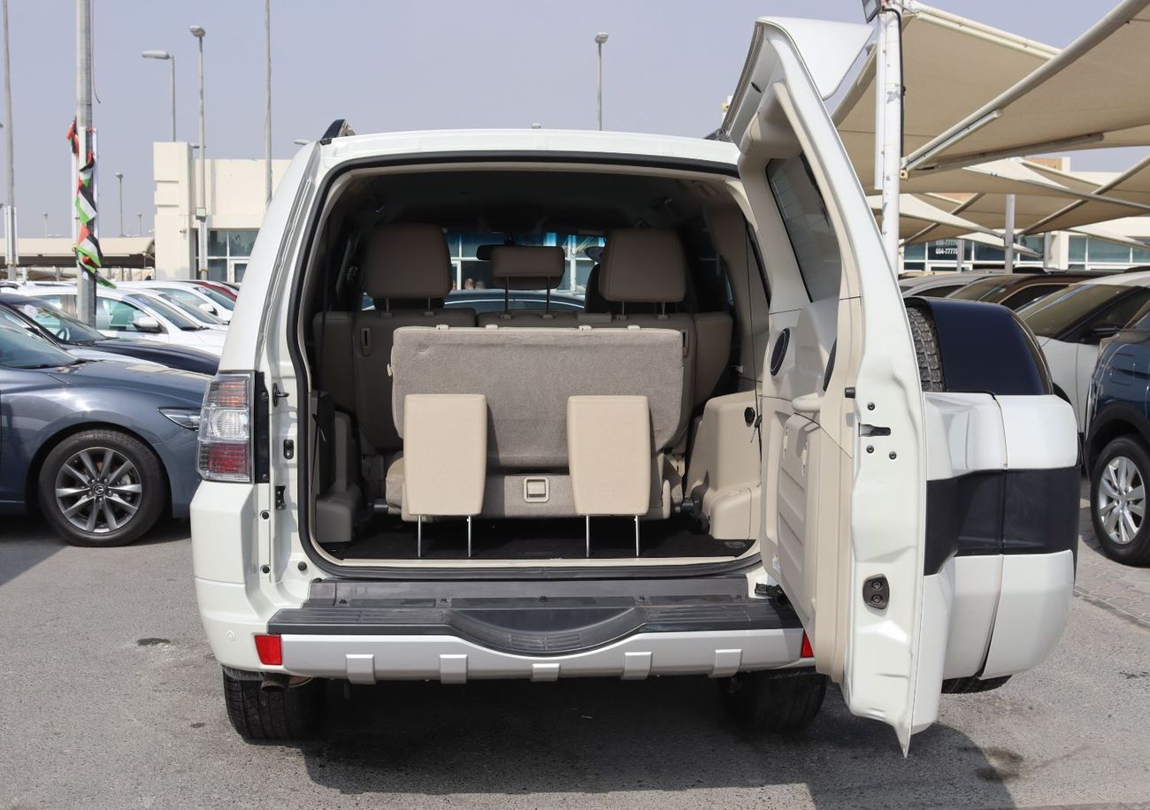 ميتسوبيشي باجيرو ميتسوبيشي باجيرو 2020- خليجى - بدون حوادث -  3.8L - (6)V -عدد7مقاعد - بحاله ممتازه