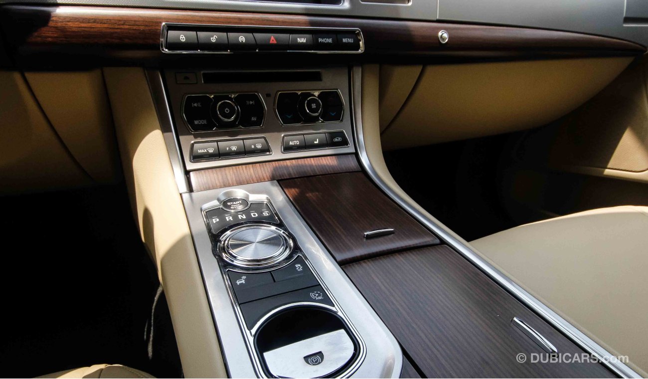 Jaguar XF Luxury