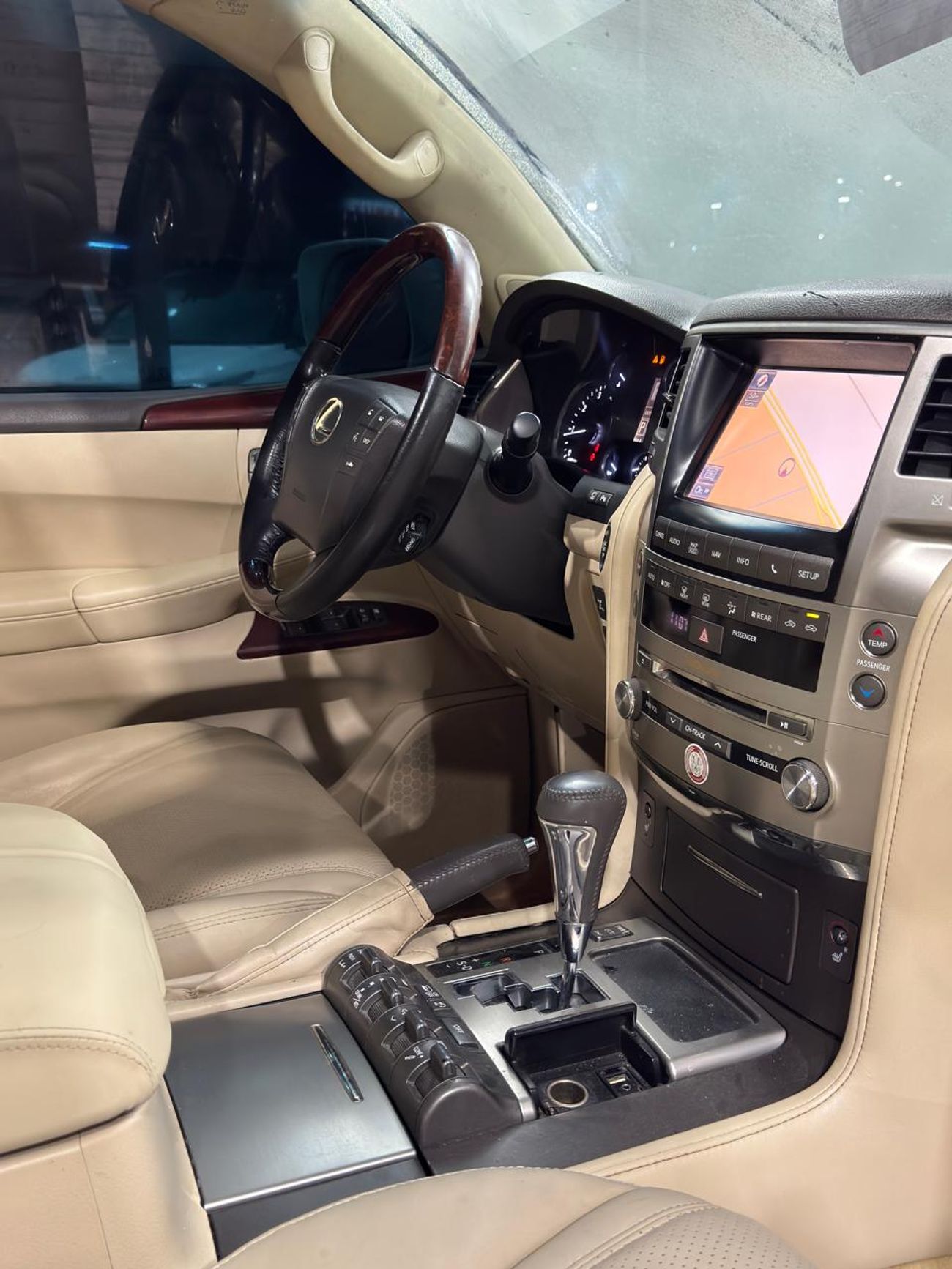 لكزس LX 570 Sport Platinum 5.7L