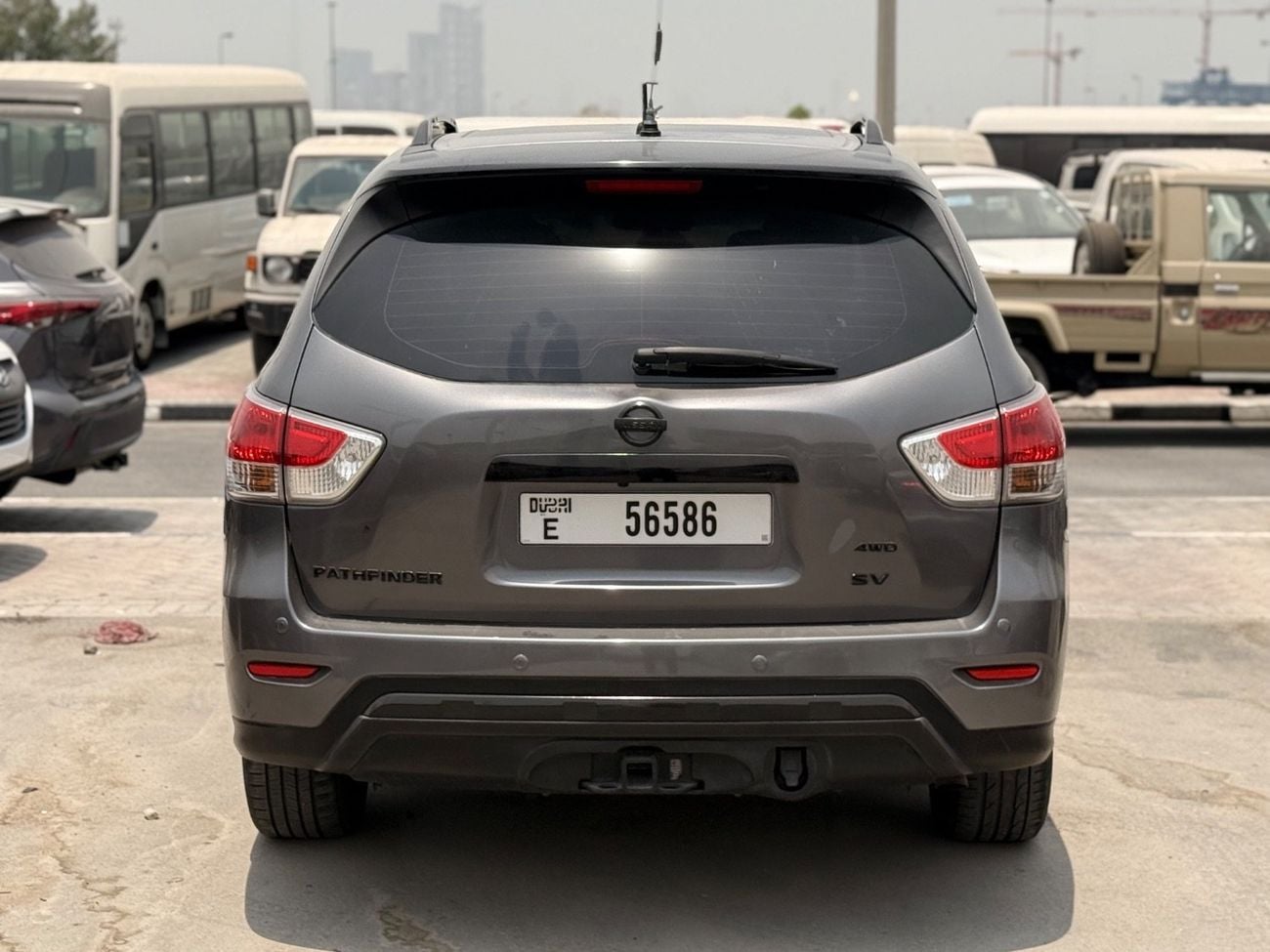 Nissan Pathfinder SV