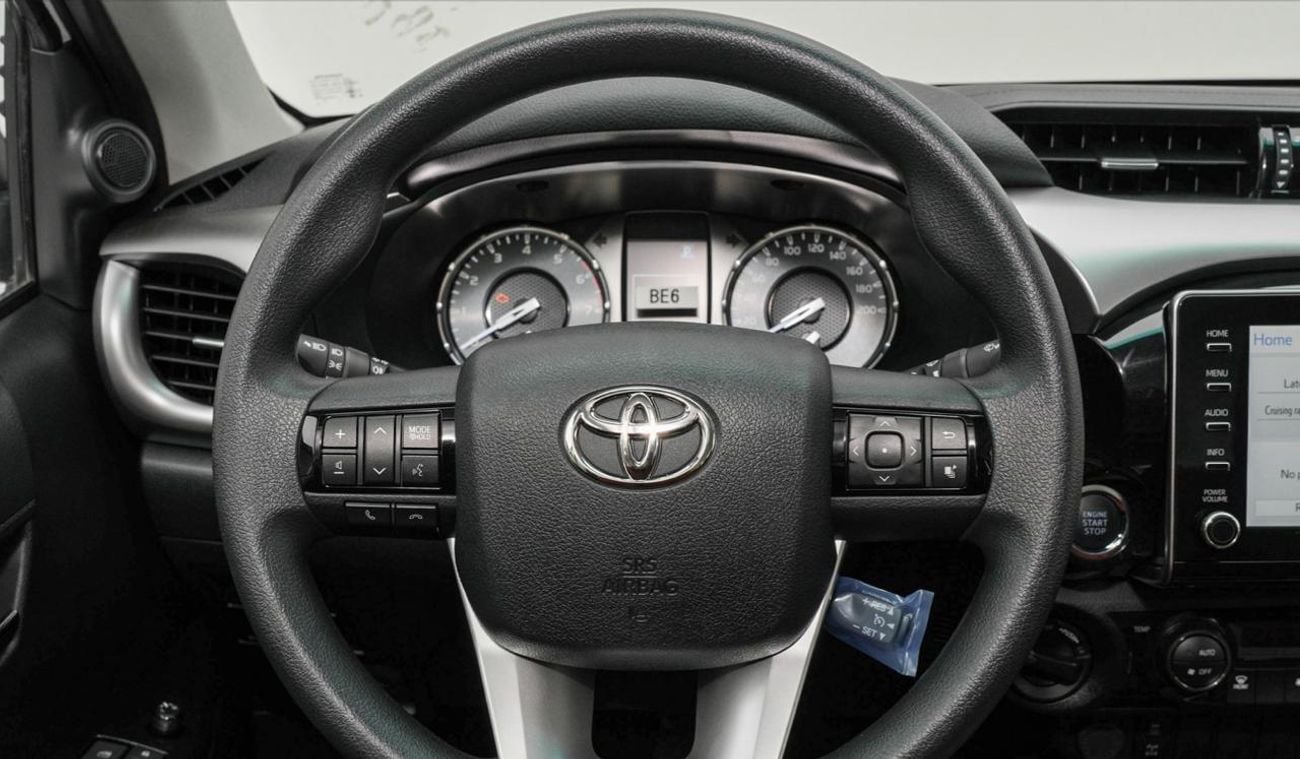 Toyota Hilux SR5 (NON GCC)