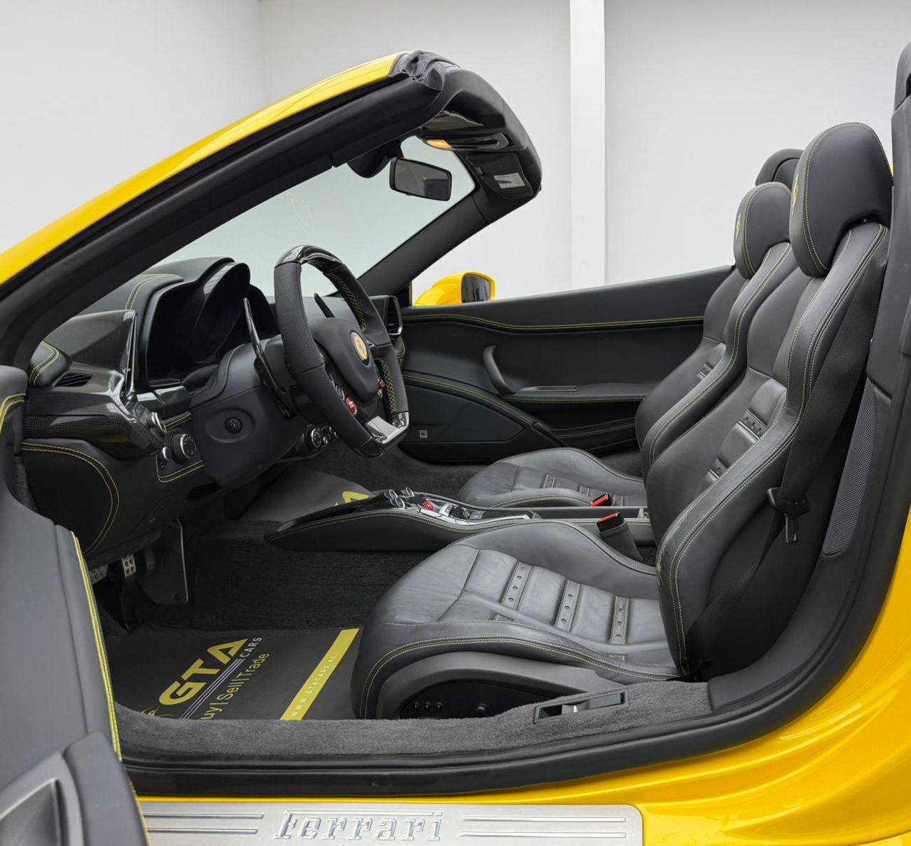 Ferrari 458 Spider 2012 Ferrari 458 Spider ,Al Tayer Service History ,Excellent Condition ,GCC Specs