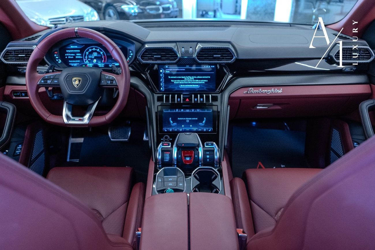 لامبورغيني اوروس 2022 Lamborghini Urus, Two-Tone, MANSORY Kit, Excellent Condition, CarbonFibre Package, GCC Spec