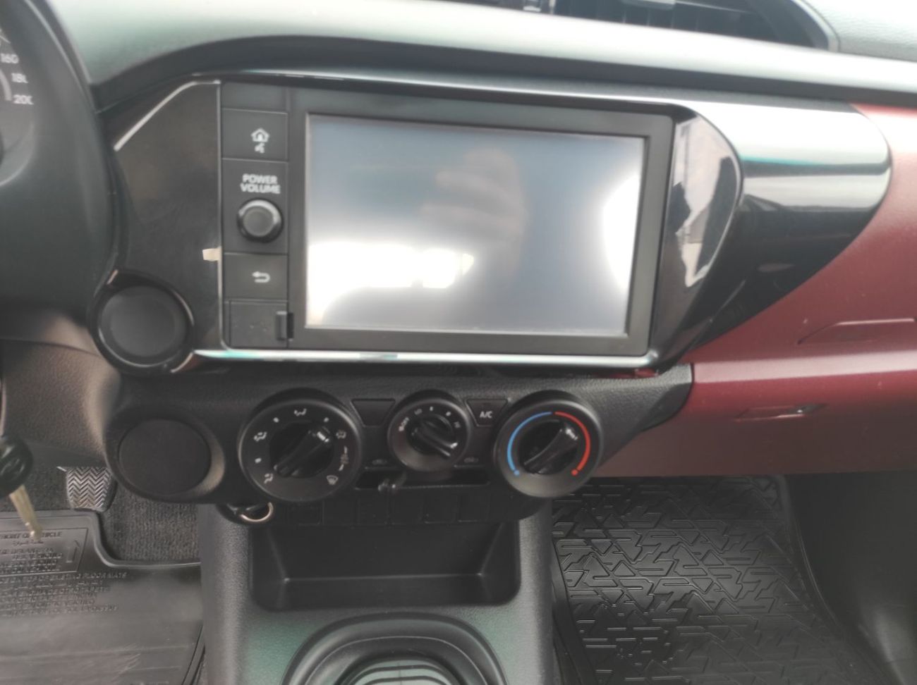 Toyota Hilux DLS 2.7L Toyota Hilux 2021 manual 4×2 petrol