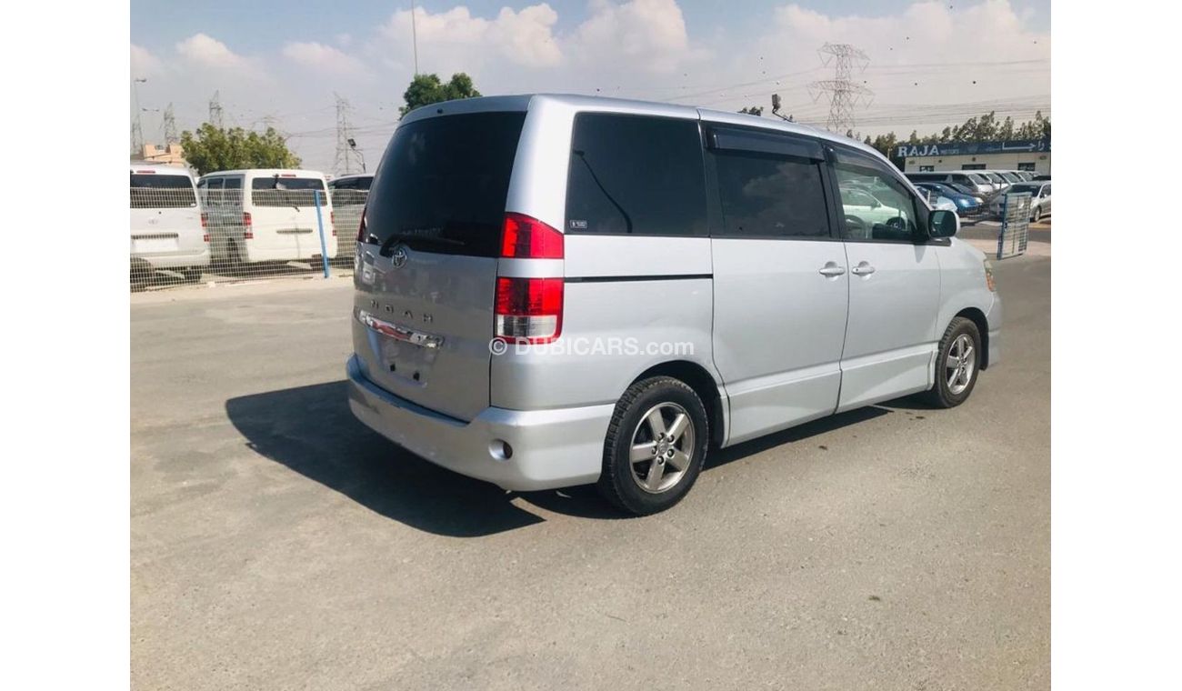 Toyota Noah //// FULL OPTION //// 2004 //// GOOD CONDITION //// KILOMETERS LOW //// SPECIAL OFFER //
