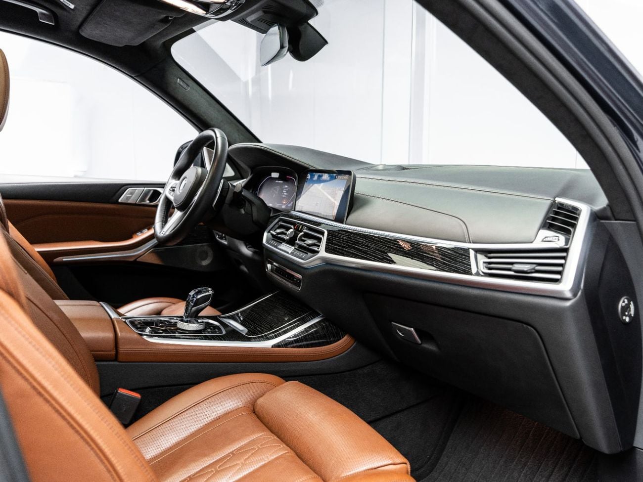 بي أم دبليو X7 2022 BMW X7 xDrive M50i, 4.4L TC V8, 4WD, 523 bhp, 7 Speed Automatic