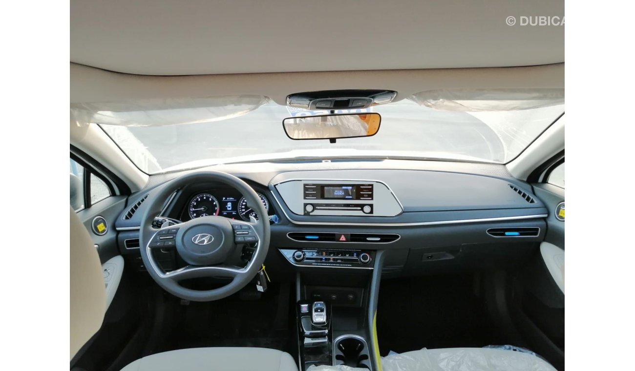 Hyundai Sonata 2.5 L , Mid option , panoramic roof , Electric gear