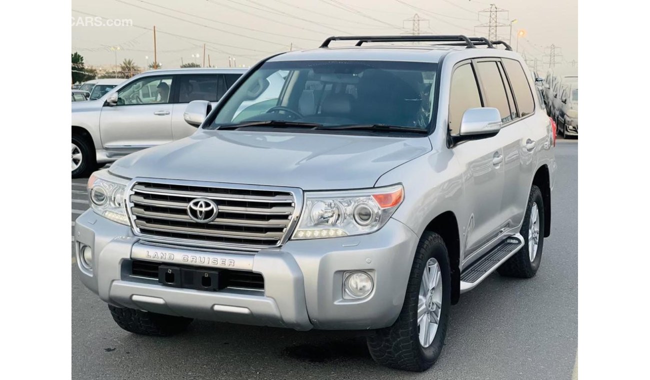 تويوتا لاند كروزر TOYOTA LAND CRUISER DIESEL ENGINE MODEL 2013 FULL OPTION