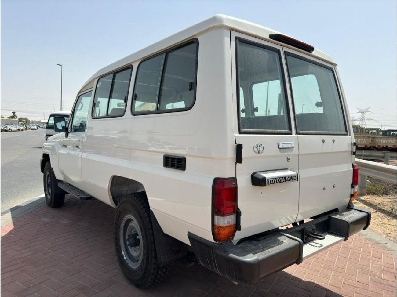 تويوتا لاند كروزر 70 Toyota Land Cruiser78  4.2L