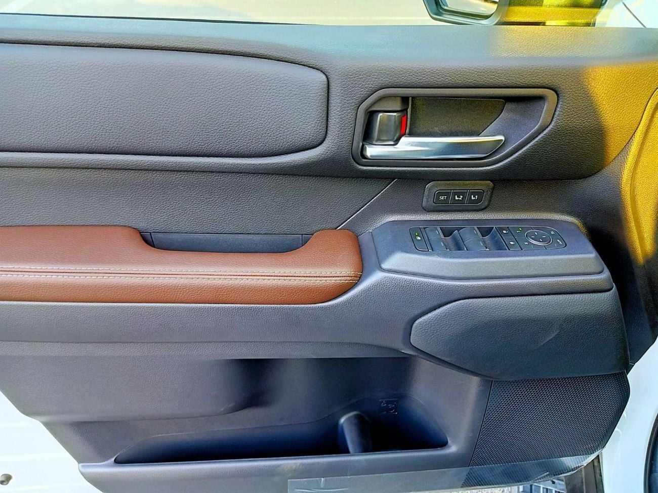 تويوتا برادو Toyota Land Cruseir Prado  2.8L  Diesel  Turbo 4*4 Full Option  7 Seats White Color 2026 Model