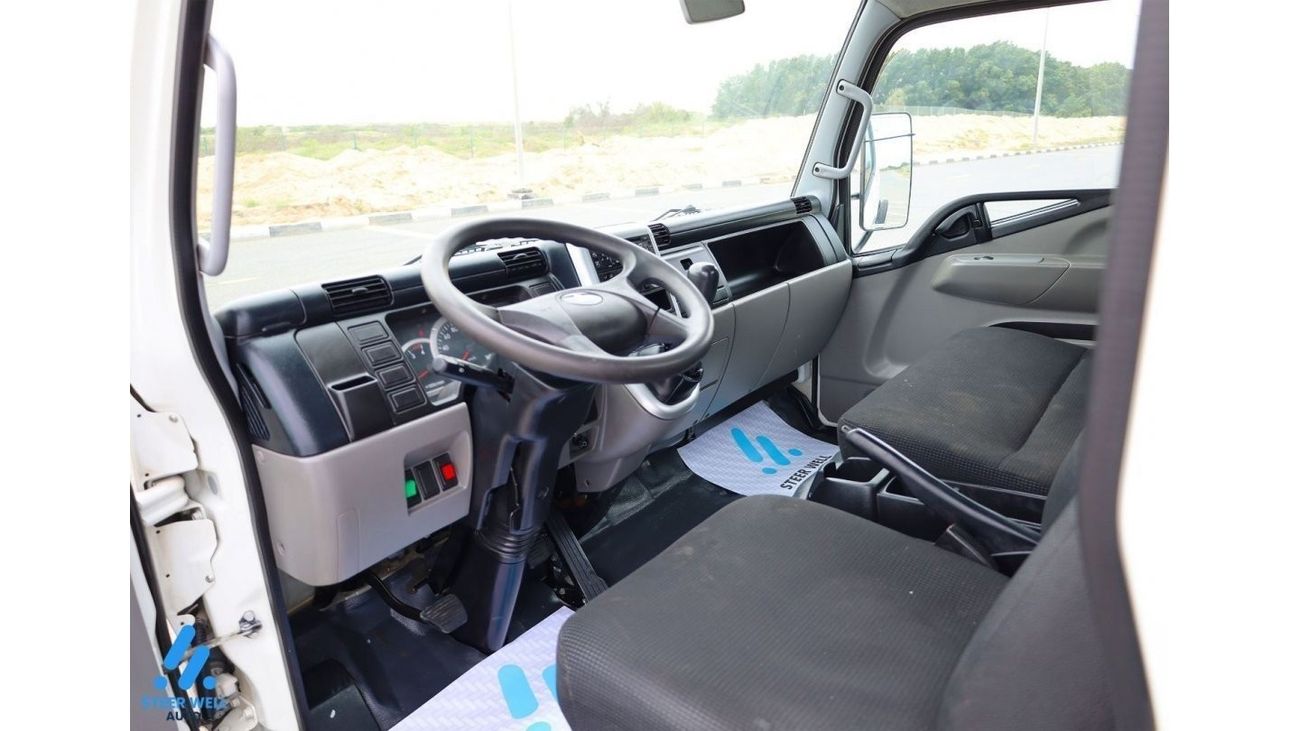 Mitsubishi Fuso Canter Pick Up 4.2L RWD Diesel Manual / Excellent Condition / GCC / Ready to Drive