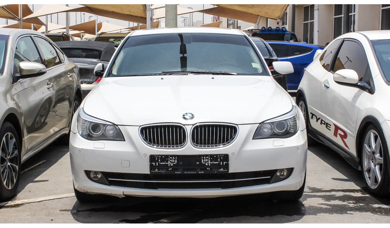 BMW 530i 2009 model Gulf specs Full options  sunroof DVD leather interiors