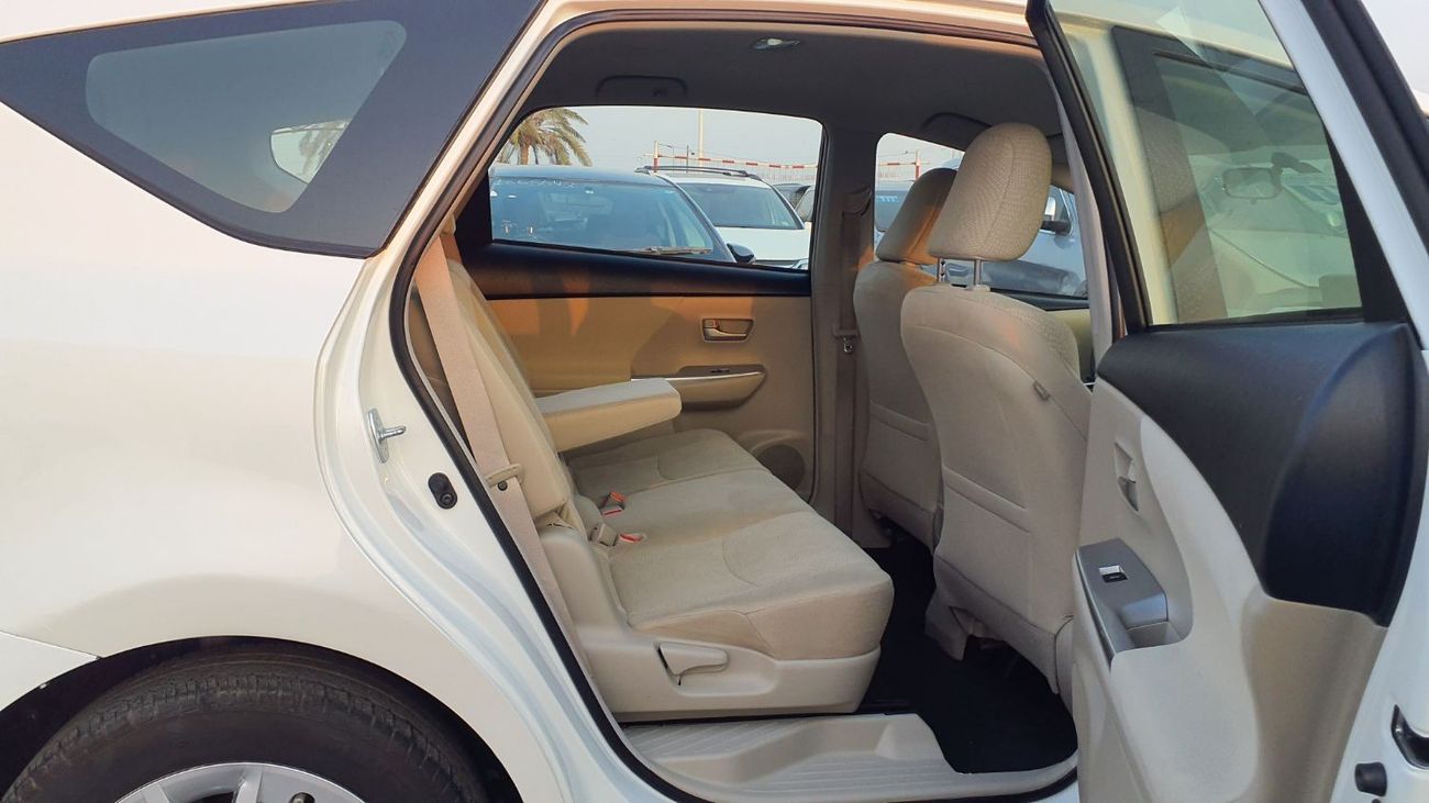 تويوتا برياس Toyota Prius Alpha