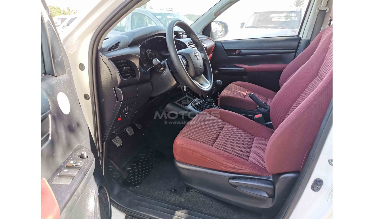 Toyota Hilux 2.7L Petrol, M/T, Manual Front A/C (LOT # 3019)