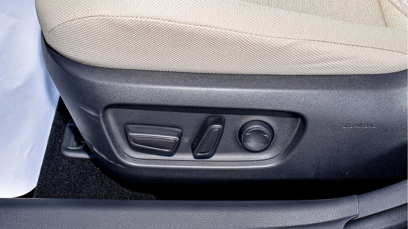 تويوتا كامري 2.5L Petrol