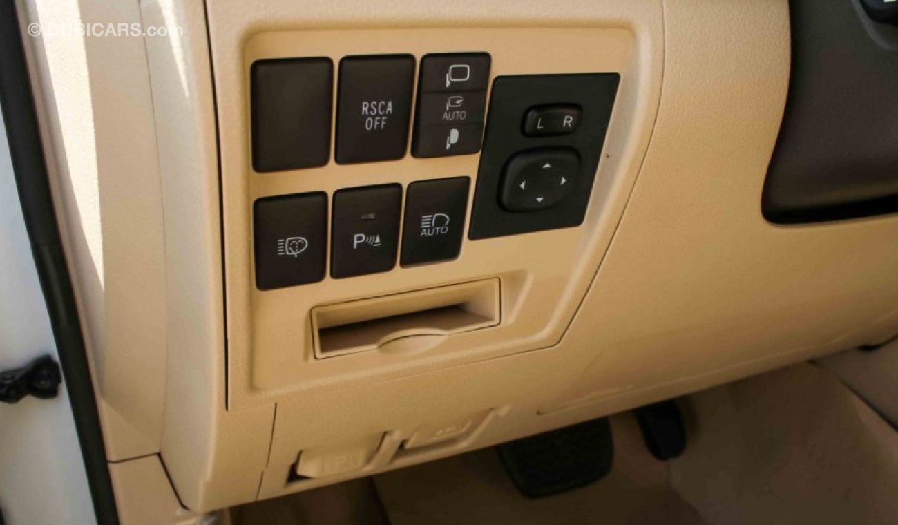 Toyota Land Cruiser VXS V8 5.7L Beige inside full option تويوتا لاندكروزر الداخلية باللون البيج فل اوبشن