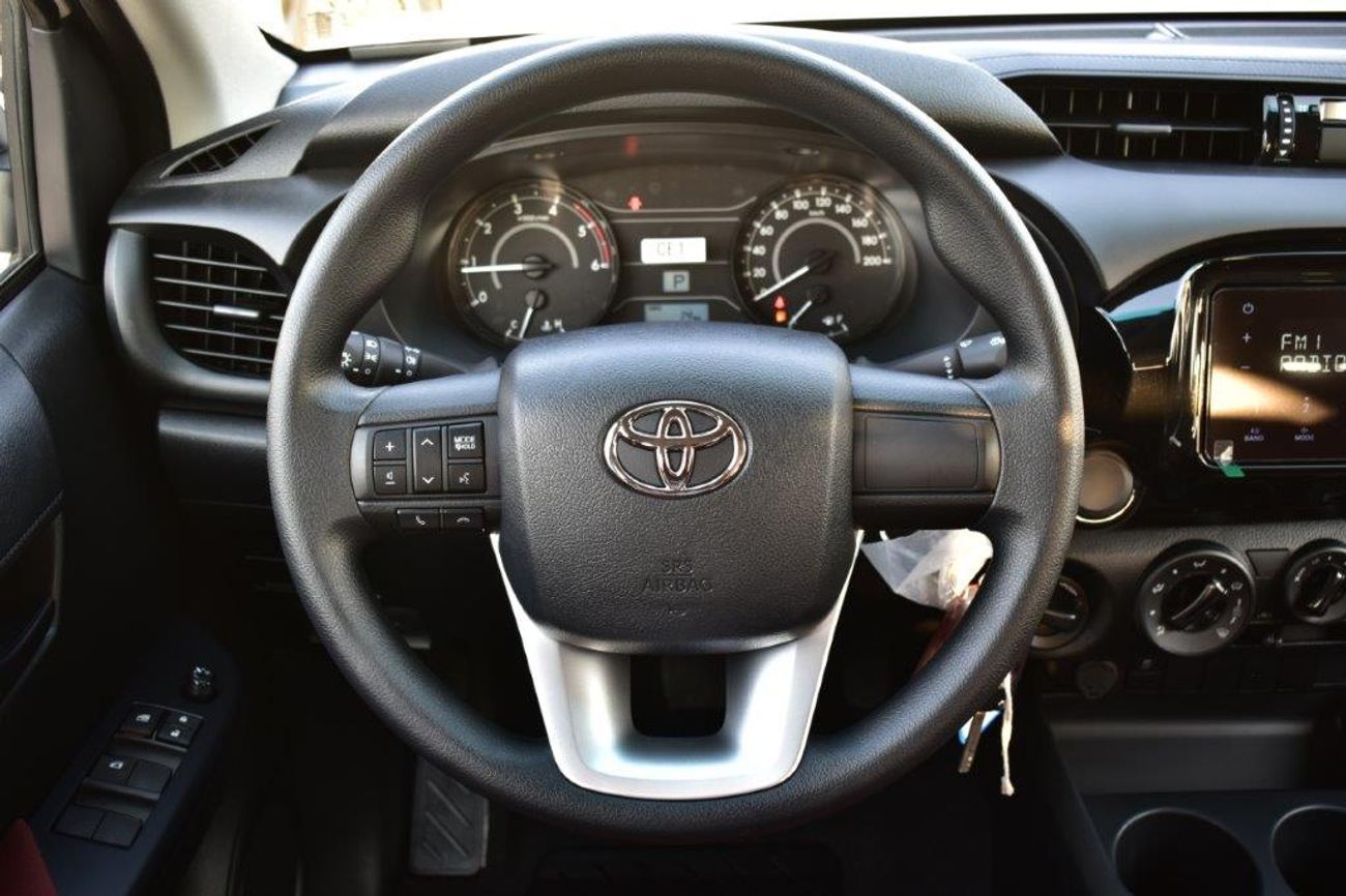 تويوتا هيلوكس DLX-G 2.4L Diesel Automatic