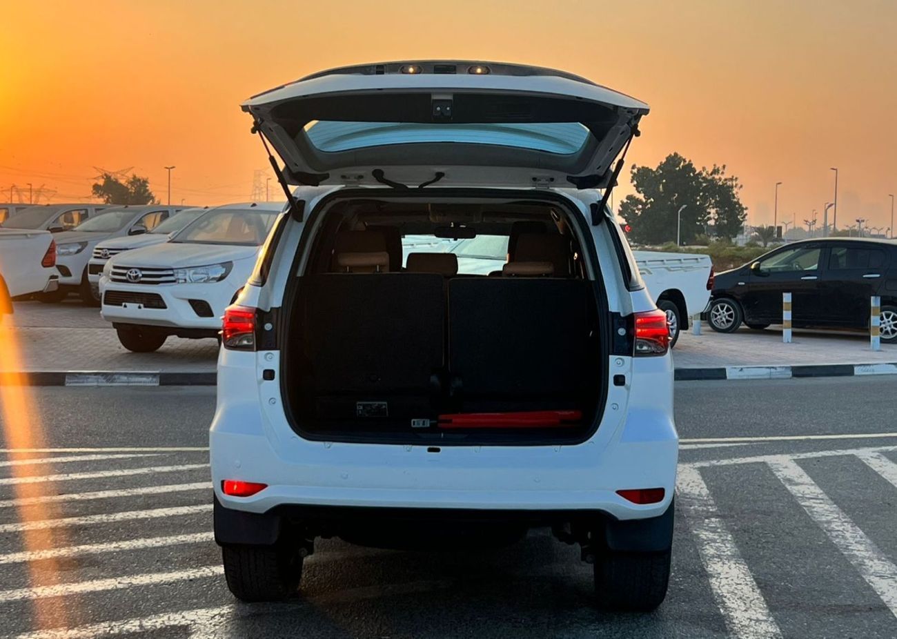 Toyota Fortuner 2025 Toyota Fortuner 2.7L V4 - AWD 4x4 - Rear Sensor - Gcc Specs - 27000 km