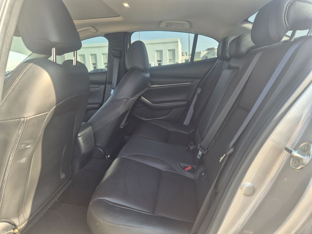 مازدا 3 Premium Plus 2.5T (American specs highest trim full options)