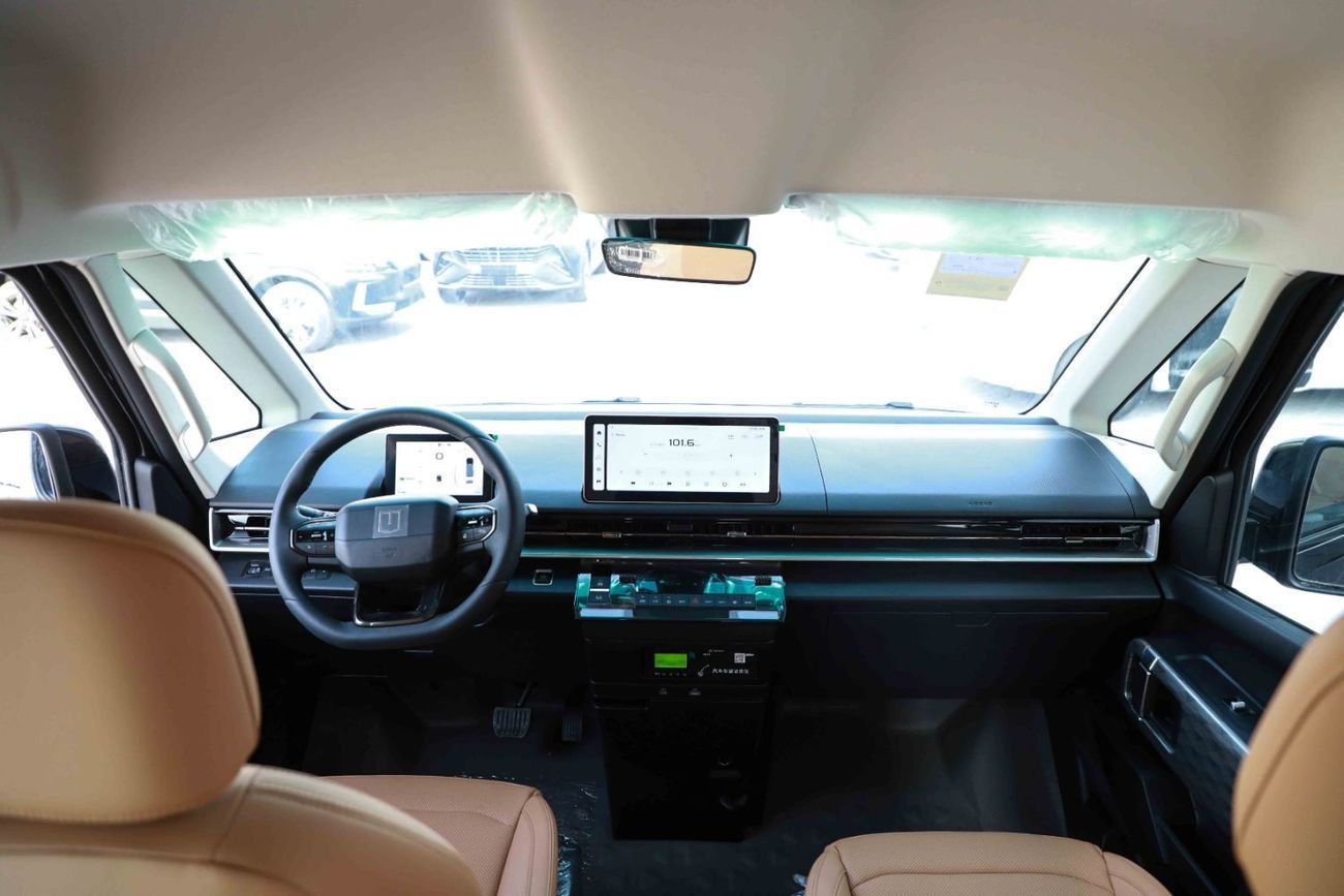 Geely Farizon 2025 Farizon Super Van - Black inside Black | Export Only