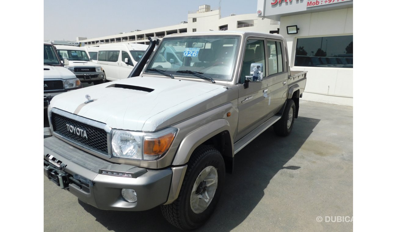 تويوتا لاند كروزر بيك آب 79 Double Cab Pickup LX V8 4.5L TD 5 Seat 4WD M/T(Only on Sahara Motors)