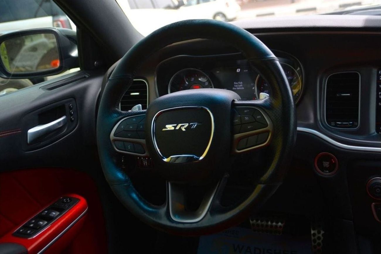 Dodge Charger SRT 392 SRT -SCAT BACK-6.4L--FULL OPTION-SUN ROOF -RADAR -AIR BAGS/