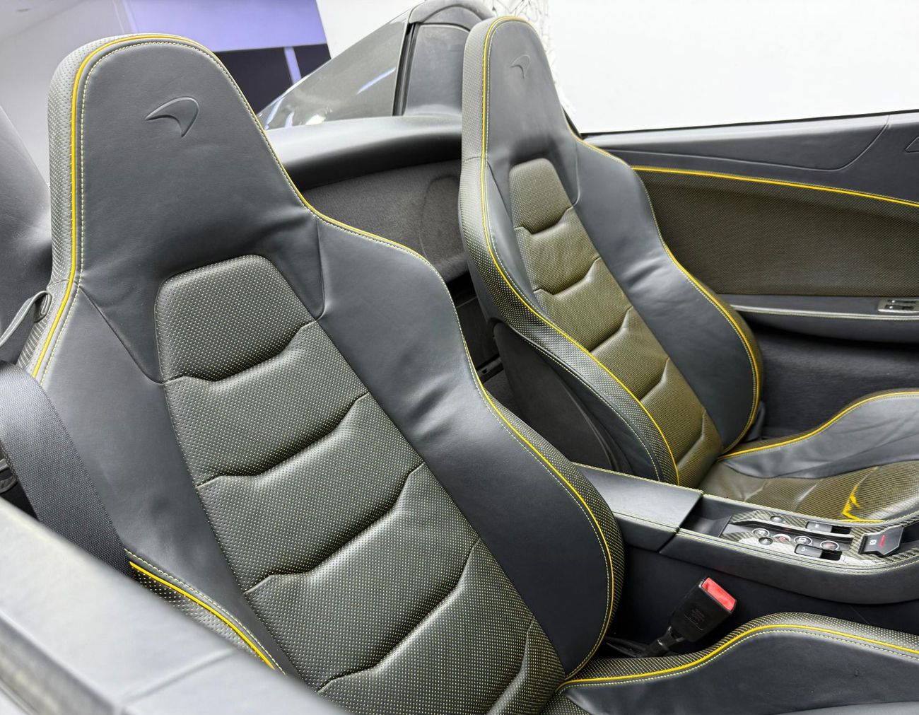 McLaren 650S 2015 McLaren 650S Spider, Full Service History, Excellent Condition, GCC