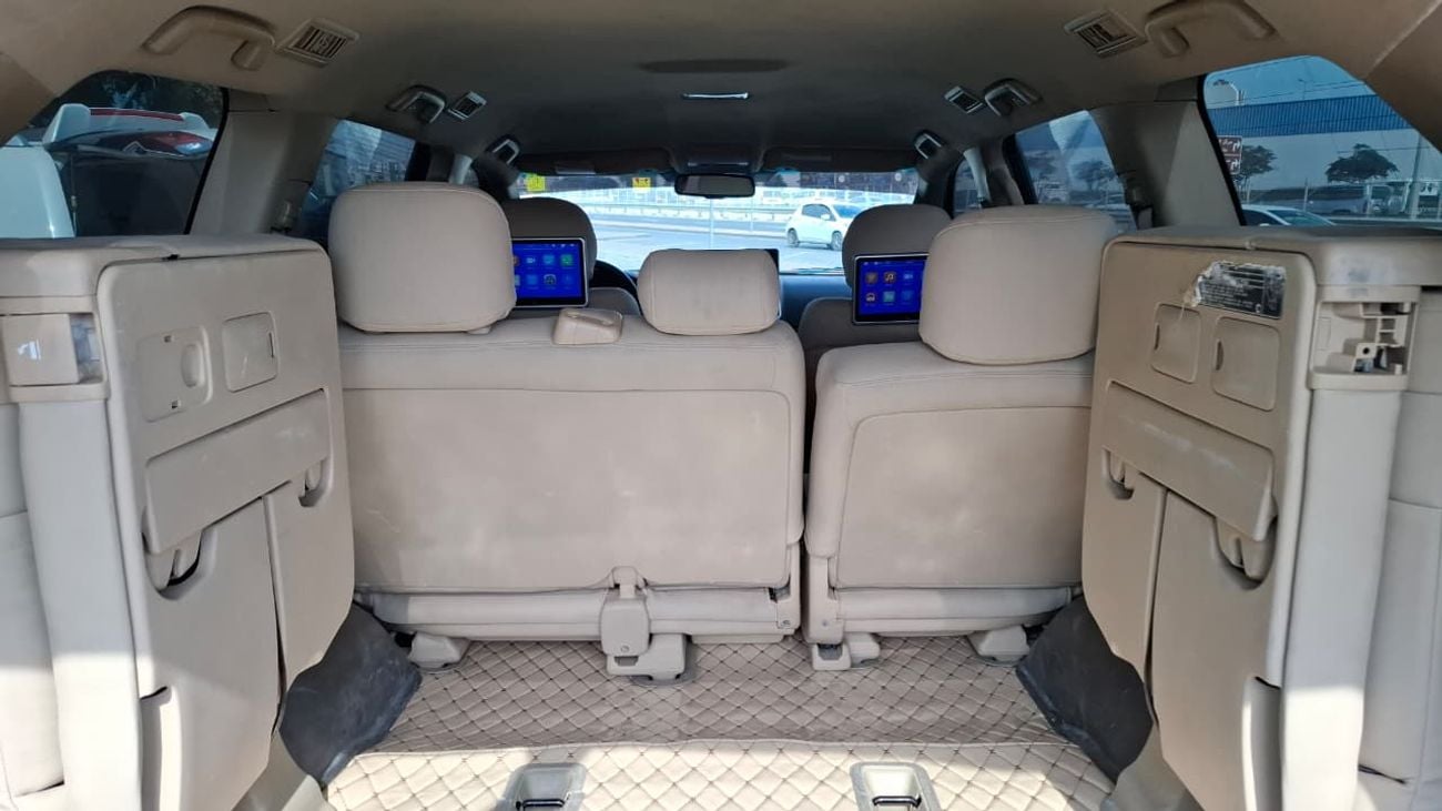 Toyota Land Cruiser GXR 4.0L (271 HP) 4WD FACELIFT TO LC300 INTERIOR AND EXTERIOR