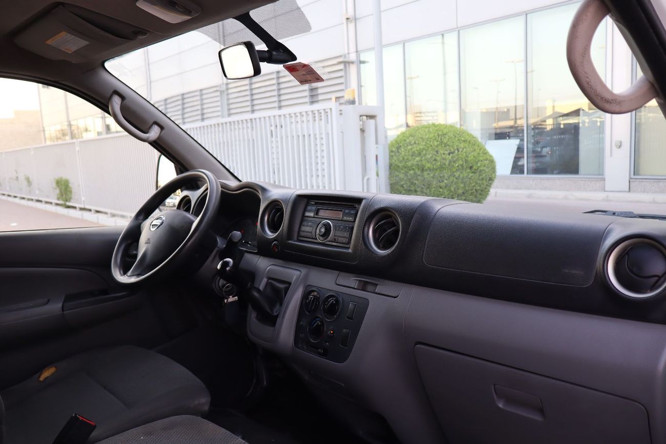 Nissan Urvan 6-Seater Manual (5-Door)