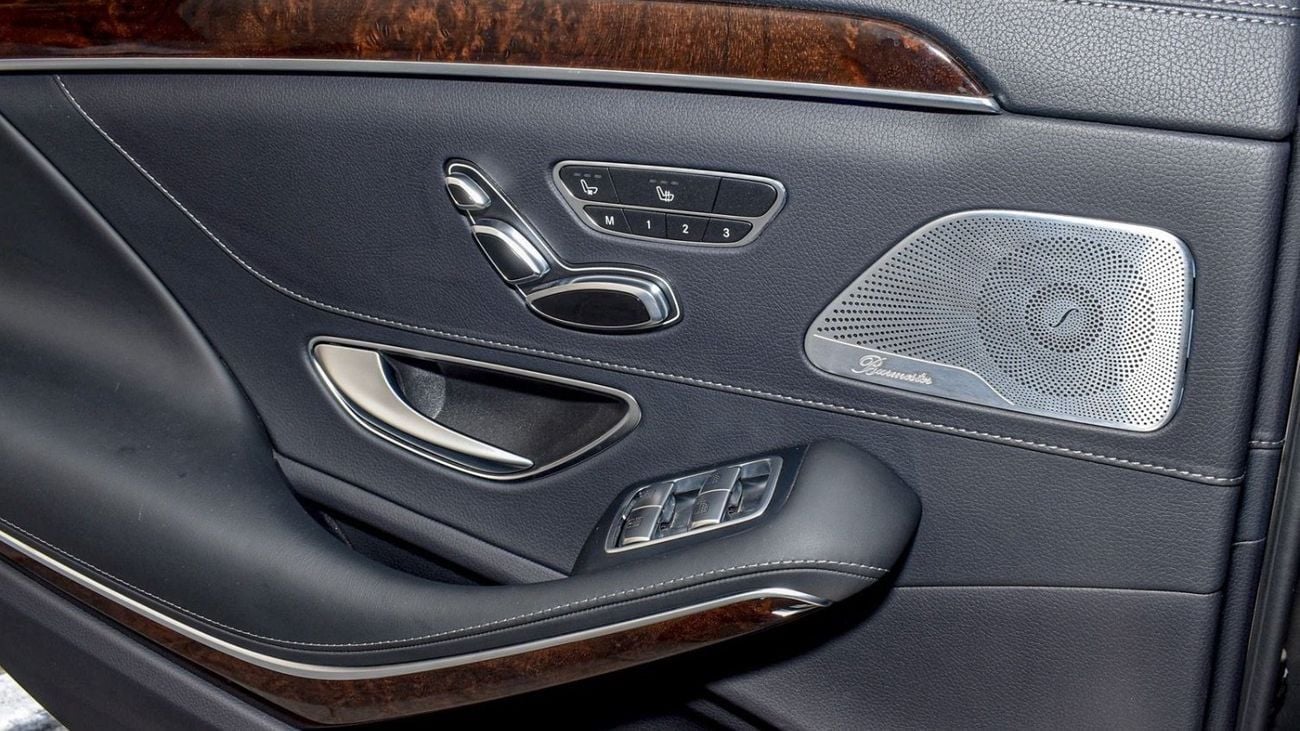 Mercedes Benz S560 Std 4.0L (463 HP)