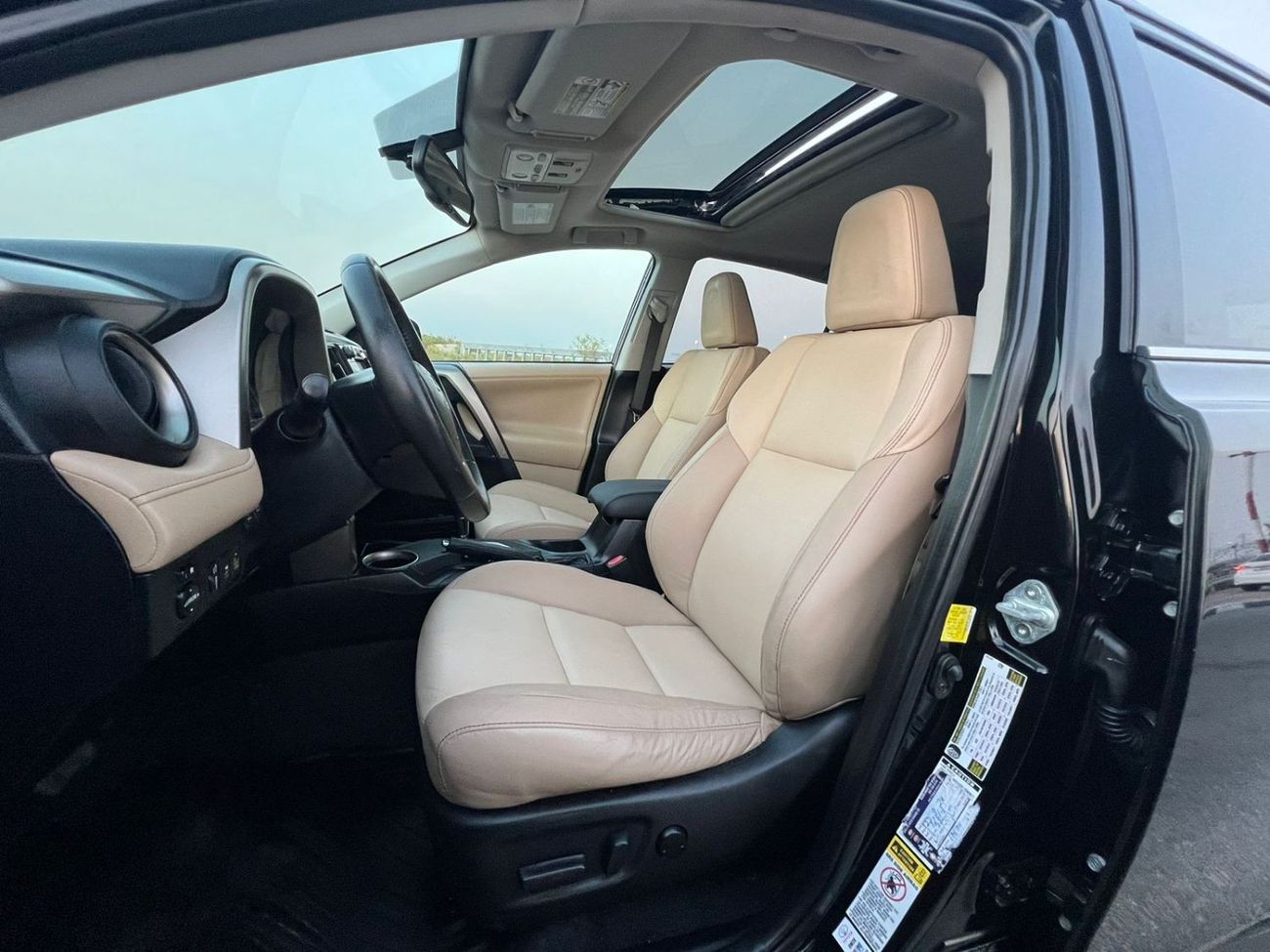 تويوتا راف ٤ 2013 Toyota RAV4, Limited 2.5L + V4 + 4wheel Drive 4X4  - Sunroof + Leather & Electric Seats + Push 