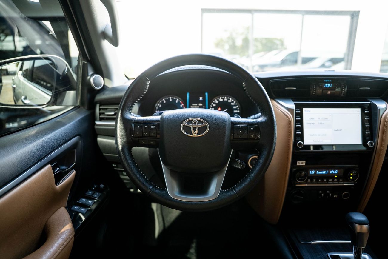 Toyota Fortuner VXR 4.0L (278 HP) VXR 2024 Agency Warranty Full Service History GCC 4.0L V6