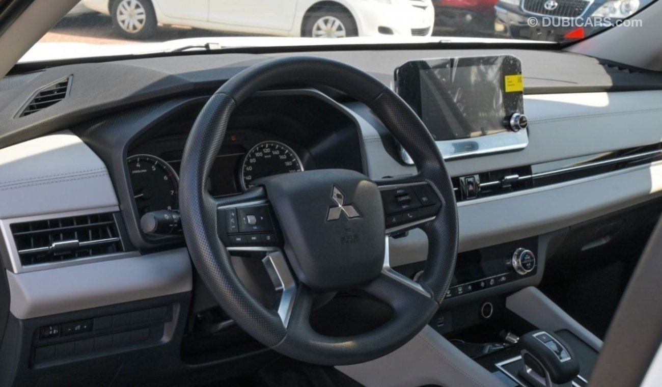 ميتسوبيشي آوتلاندر Brand New Mitsubishi Outlander Medium Line OUTLANDER-ML-24 2.5L Petrol | White / Grey | 2024 | For E