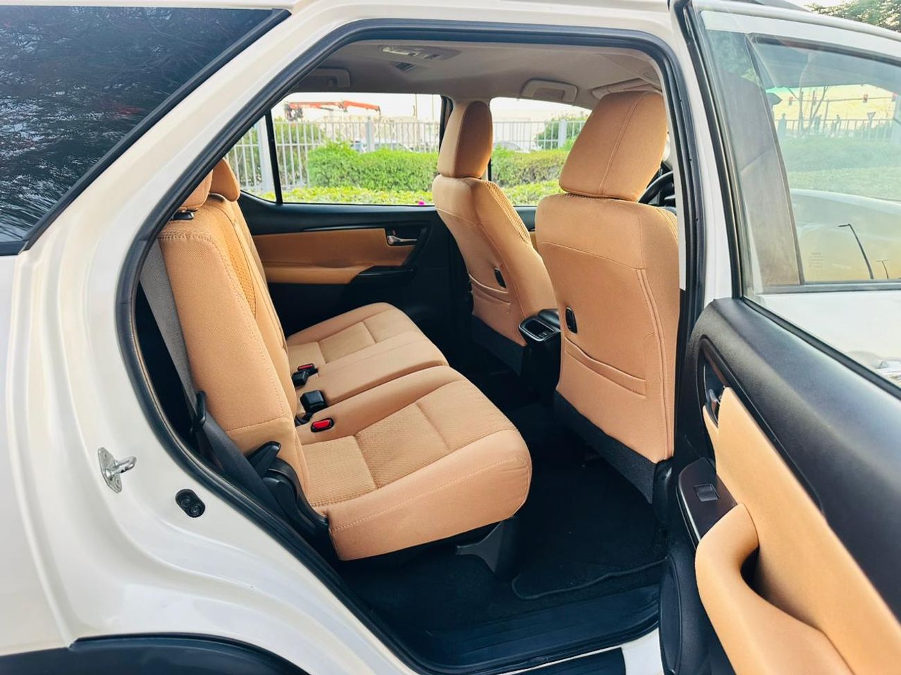 Toyota Fortuner EXR ,Fortner ,year 2019 ,fuel petrol engine capacity 2,7 Liter ,only for export available