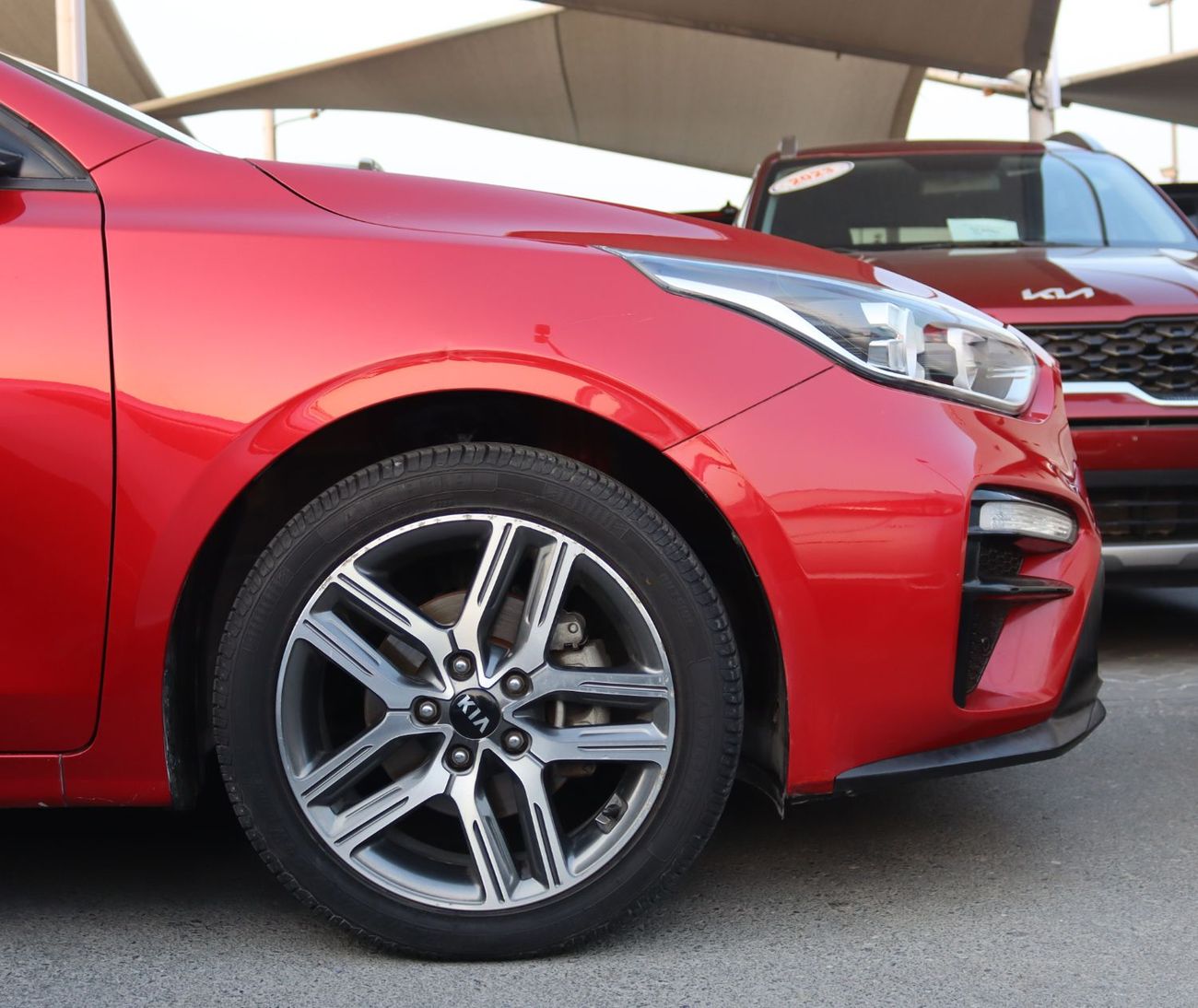 كيا سيراتو كيا سيراتو 2020  خليجى فل أوبشن  بحاله ممتازه ممشى 97000 كم بمحرك 1.6L- بسعر 38000 درهم